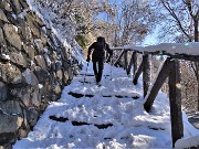 02 Dall'avvio alla cima pestiamo bella neve farinosa 